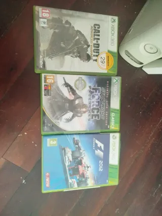 Lote 3 Giochi Xbox 360: Star Wars, CoD, F1