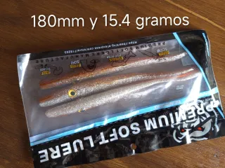 Lote de señuelos pesca a spinning