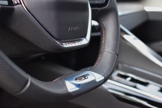 Peugeot 3008 1.2 Hybrid 136 CV GT LINE eDCS6 HEV