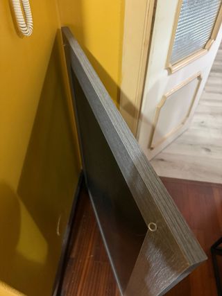 Espejo con marco gris y negro