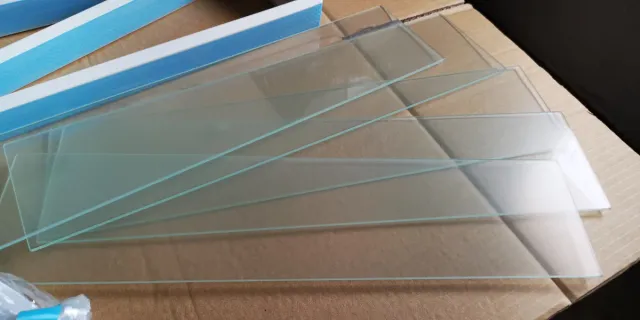 Estanterias de cristal puerta Liebherr 4013