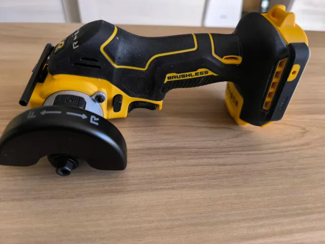 Amoladora Dewalt DCS438N-XJ
