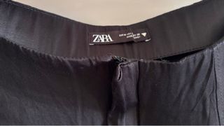 Pantalón negro tiro alto
