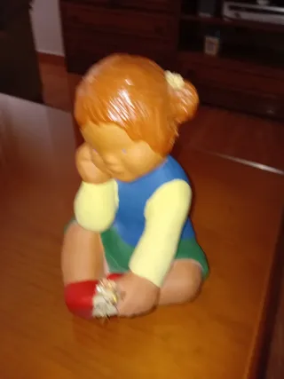 Muñeca de cerámica niña