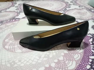 Zapatos Negros Etienne Aigner Mujer