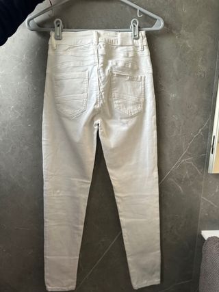 Pantalón blanco