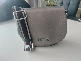 Bolso bandolera Tous plateado y rosa