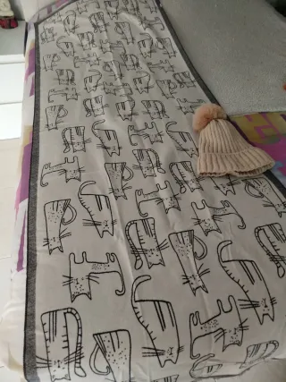 Bufanda reversible y gorro polar