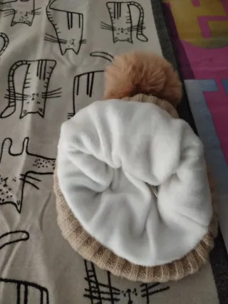 Bufanda reversible y gorro polar