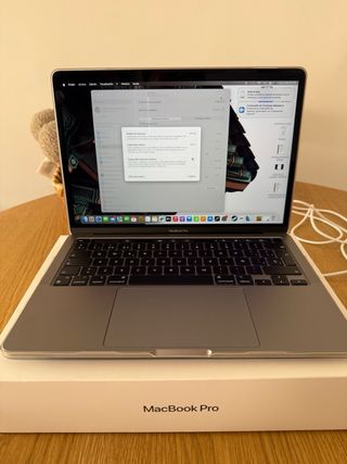 MacBook Pro Touch Bar 13, M1 modelo 2020