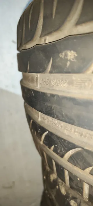 2 Ruedas Taurus 235/35R19 91Y