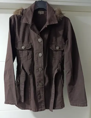 Cazadora marrón mujer