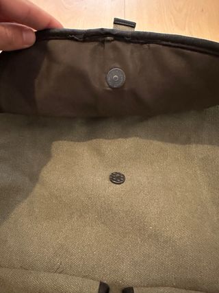 Mochila Pull&Bear caqui con bolsillos