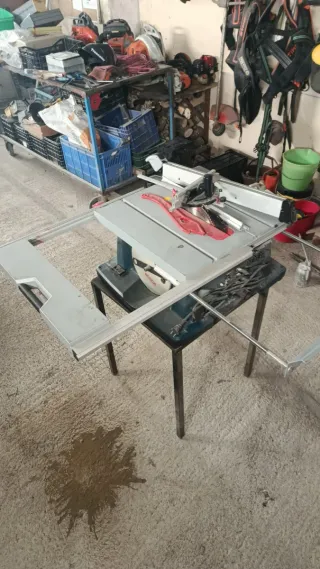 NUEVA!! Sierra de mesa Bosch