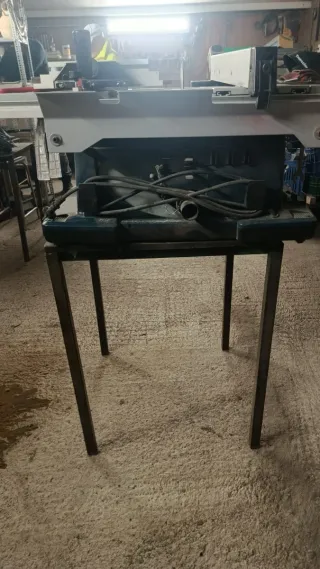 NUEVA!! Sierra de mesa Bosch