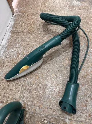 Aspirador Kobold con accesorios