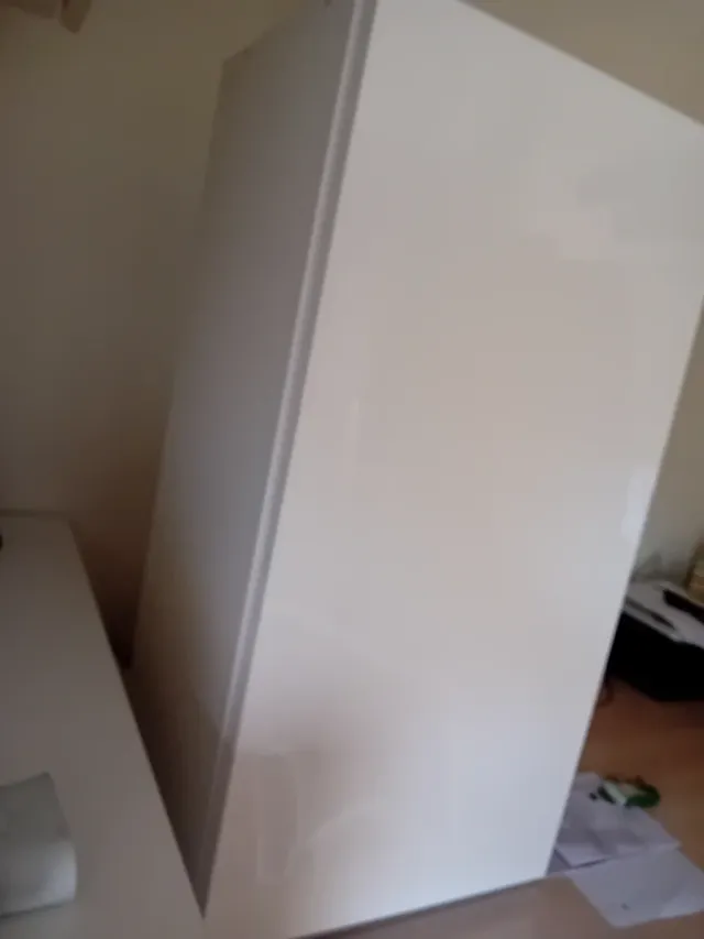 Estantería cerrada con baldas