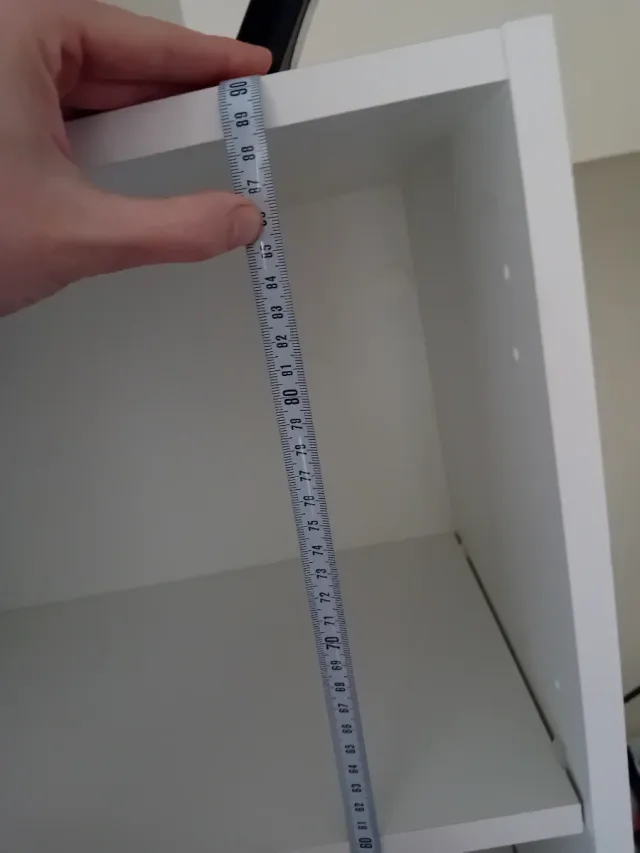 Estantería cerrada con baldas