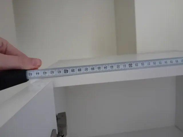 Estantería cerrada con baldas