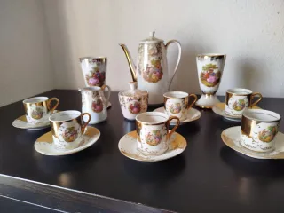 Juego café 6 tazas y 2 copas