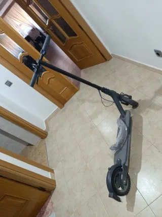 Patinete eléctrico no enciende caucho macizo y car