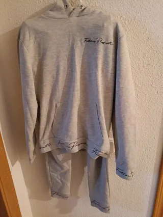Chándal gris talla S/M