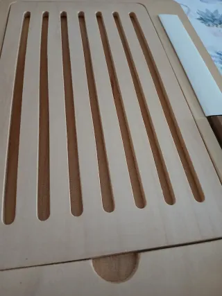 Tagliere per pane in legno