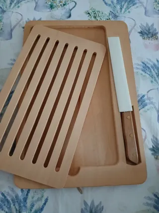 Tagliere per pane in legno