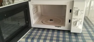 Microondas Nevir Blanco