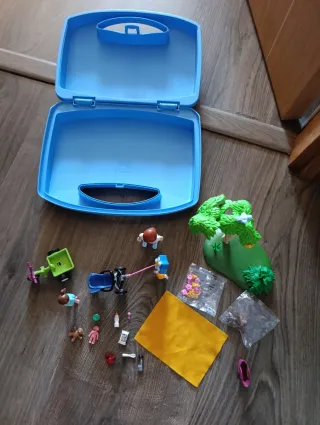 Playmobil Maletín Picnic Familiar 9103