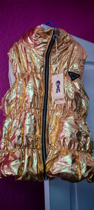 Chaleco brillante dorado