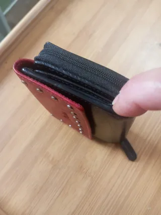 Cartera Pielini Piel Roja y Negra