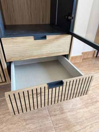 Vitrina moderna cristal y madera