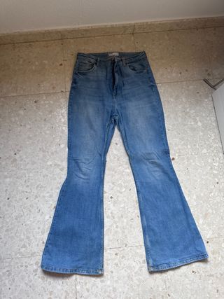 Pantalón campana vaquero azul