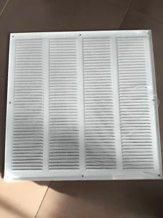 Rejilla ventilación 40x40 nueva