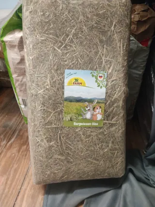 Henno de las montañas JR Farm