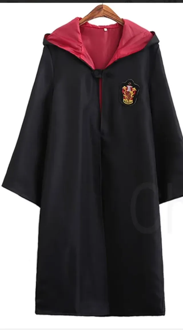 Disfraz Harry Potter negro con capucha y escudo