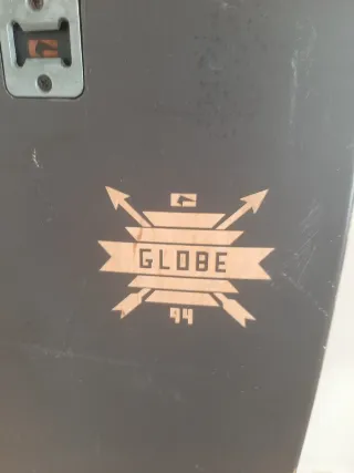 Skate Cruiser Globe Diseño Hojas