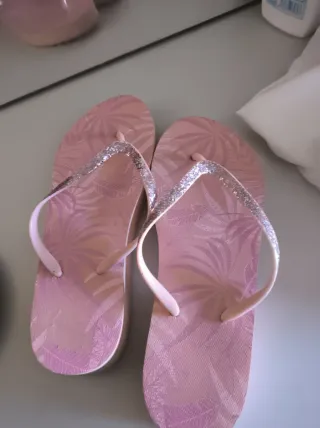 Sandalias Pink Doradas y Plateadas .chanc talha 40