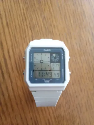 Reloj Casio LF-20W Blanco