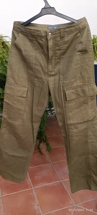 Pantalón cargo mujer verde militar