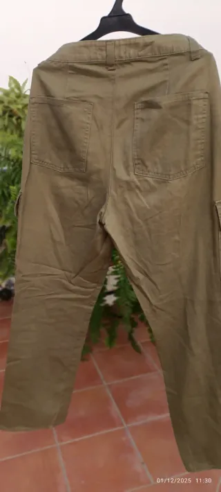 Pantalón cargo mujer verde militar