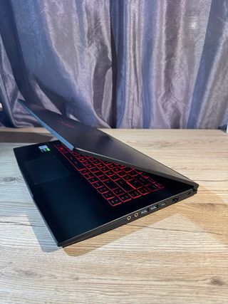 Portátil MSI i7 GTX 1650 1TB SSD 16GB RAM GTX 1650