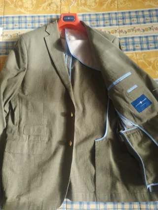 Americana azul y gris