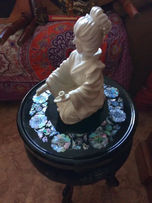 Antica figura di Geisha