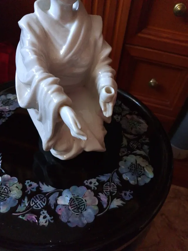 Antica figura di Geisha