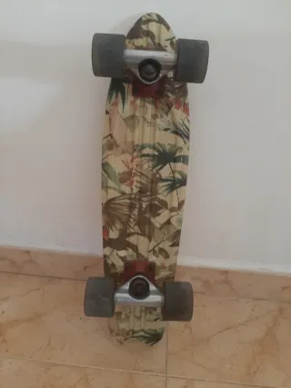 Skate Globe Penny Diseño Tropical