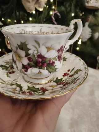 Tazza da tè December Royal Albert