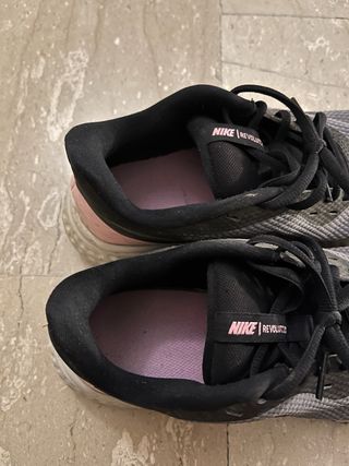 Scarpe Nike running grigie e rosa
