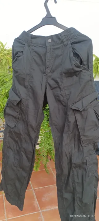 Pantalón cargo mujer negro